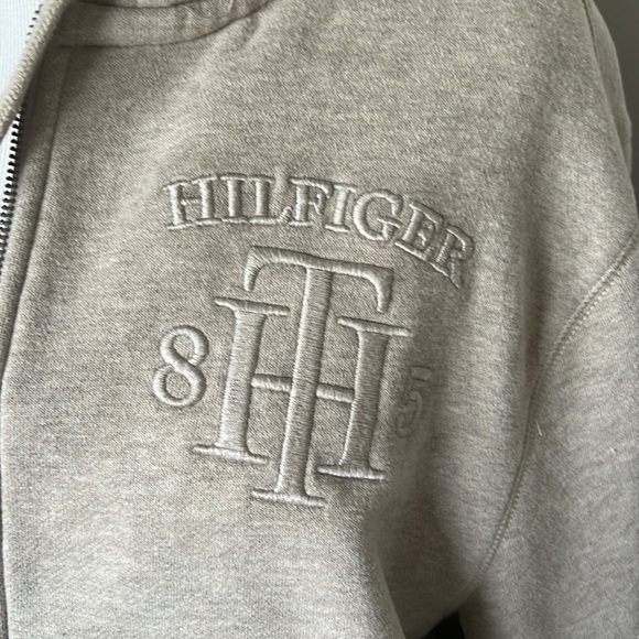 MEN’S Tommy Hilfiger beige fur lined zip up hoodie - Picture 7 of 11